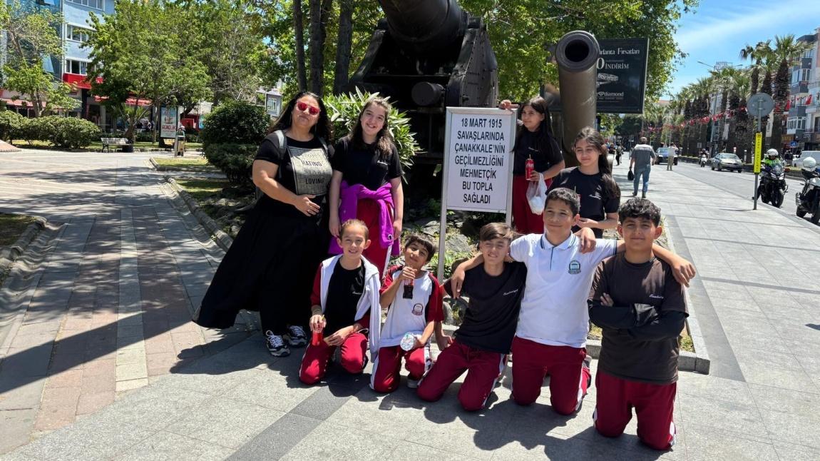 5/B Sınıfı Yemekte 